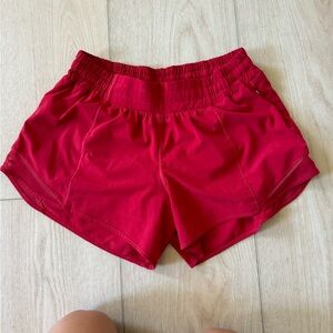 Lululemon hotty hot shorts!!! Size 8 4 inch